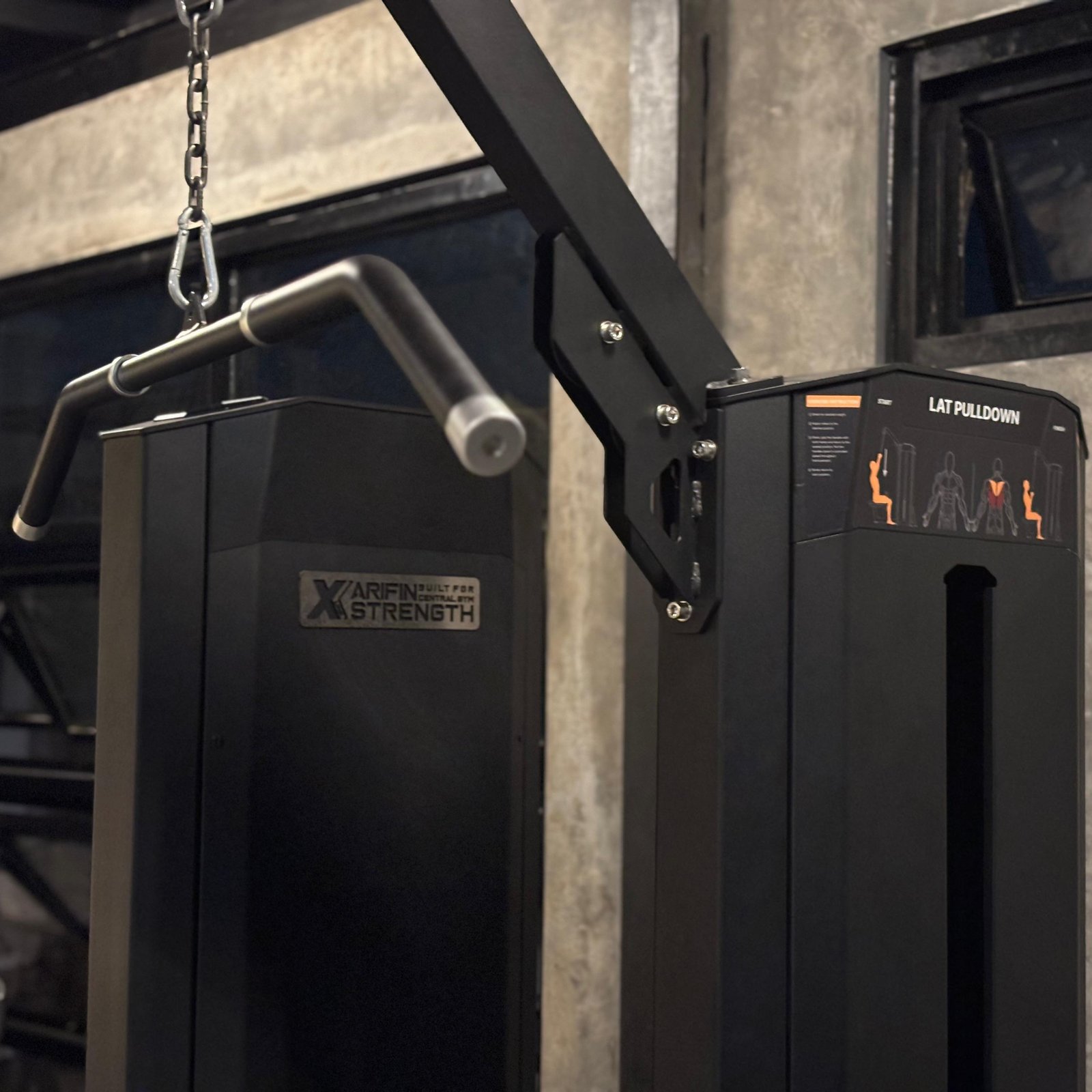 Arifin Strength Lat Pulldown